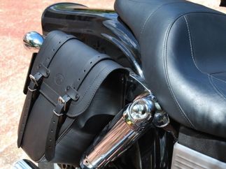 Alforjas Harley Davidson Fat Bob modelo CENTURION